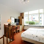Hotel Bor Scheveningen 3*