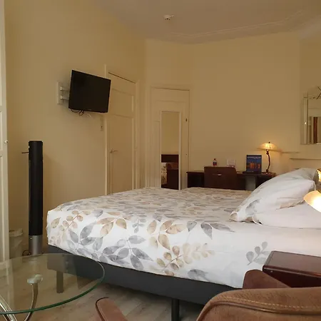 Bor Scheveningen Hotel 3*