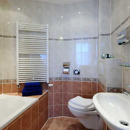 Отель Bor Scheveningen Гаага