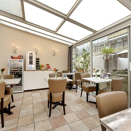 Hotel Bor Scheveningen 3*