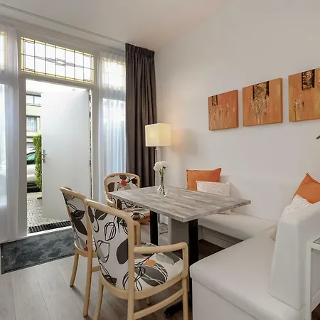 Bor Scheveningen Hotel 3*