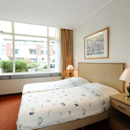 Bor Scheveningen Hotel 3*