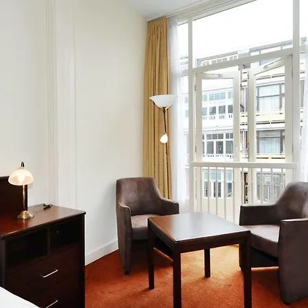 Bor Scheveningen 호텔 3*
