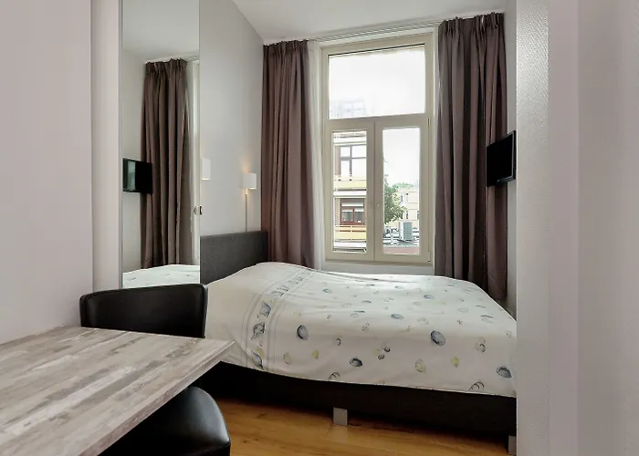 Bor Scheveningen 3* האג