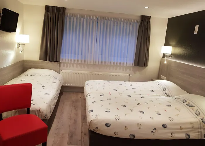 Szálloda Bor Scheveningen 3*