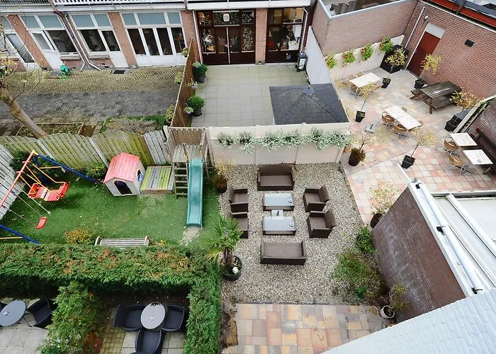 Bor Scheveningen 3* האג