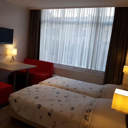 מלון Bor Scheveningen 3*