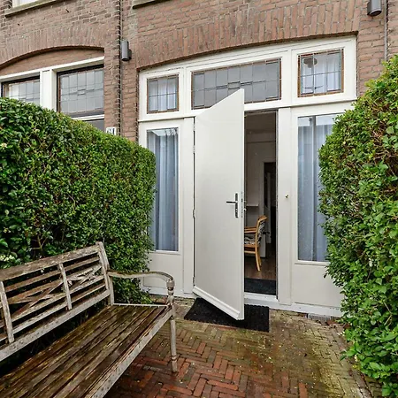 Bor Scheveningen מלון 3*