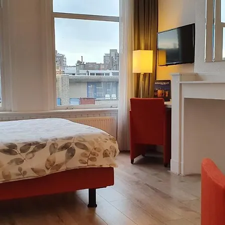 Bor Scheveningen מלון